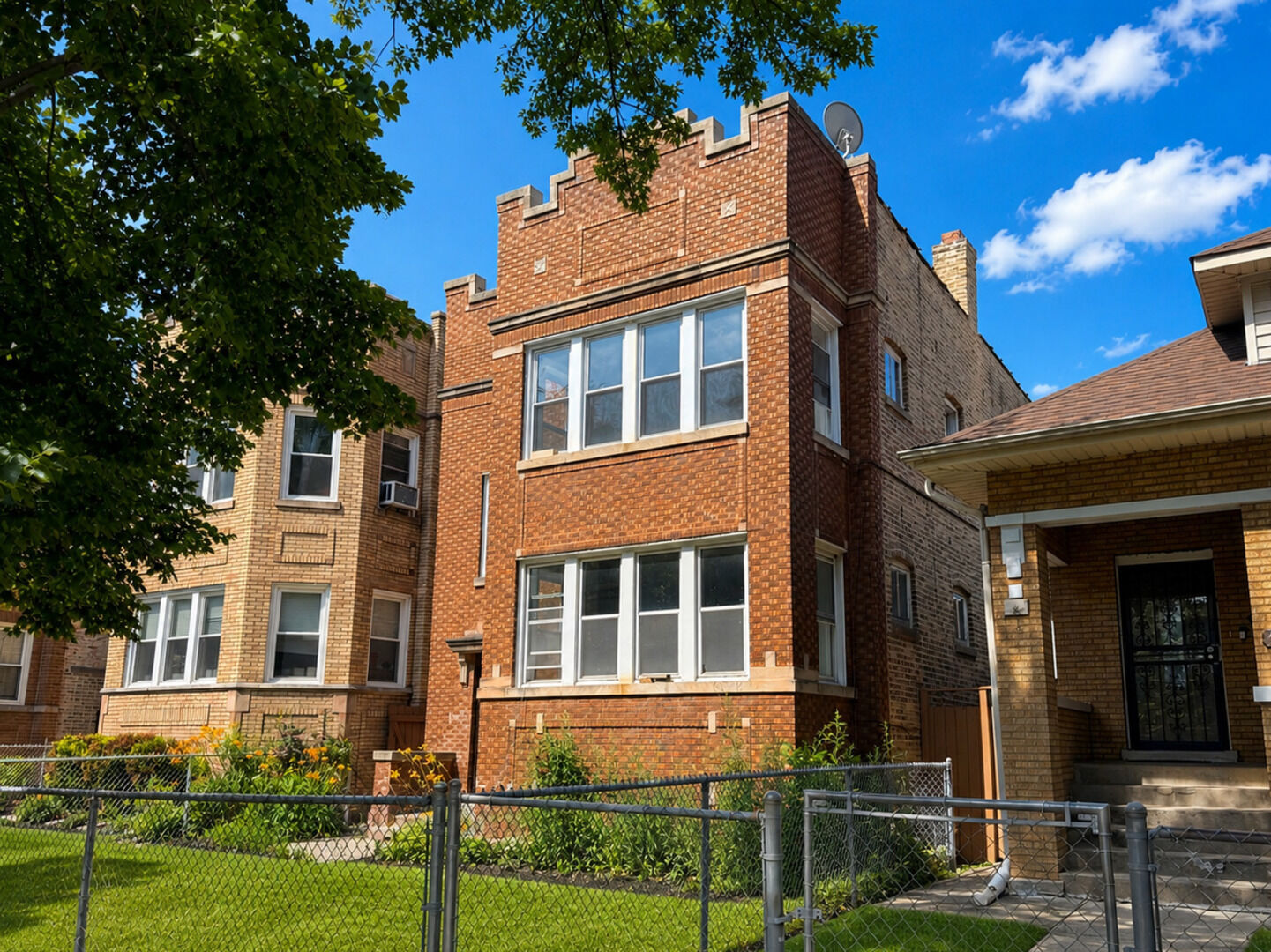 Property Photo:  5536 N Spaulding Avenue G  IL 60625 