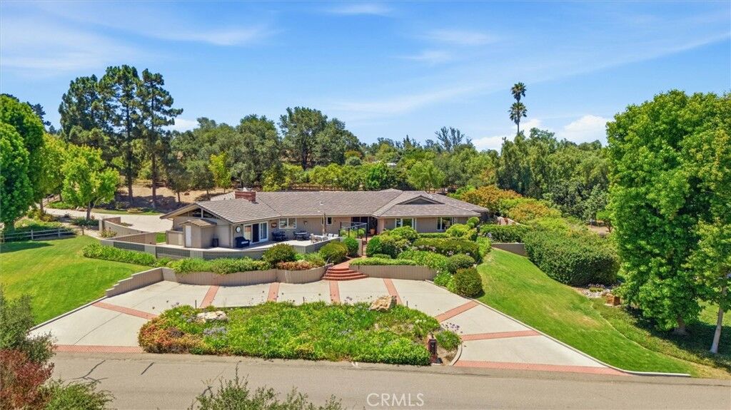 Property Photo:  2184 Arrowhead  CA 93455 