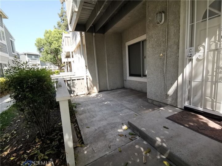 Property Photo:  926 W Philadelphia Street 26  CA 91762 