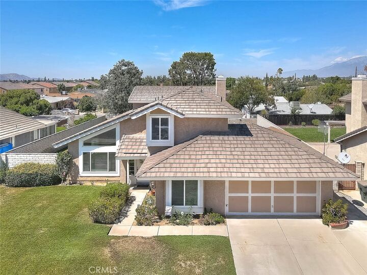 Property Photo: 660 S Pampas Ave CA 92376