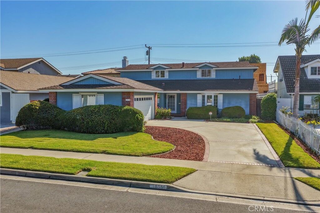 Property Photo: 16596 Redwood Cr. CA 92708
