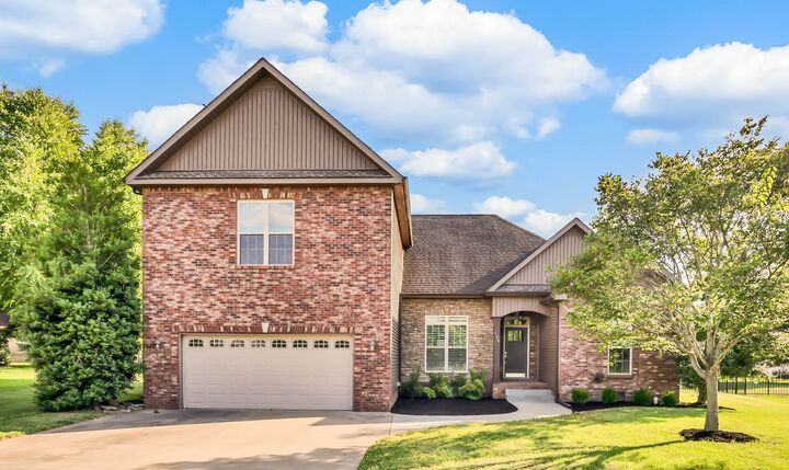 Property Photo:  126 Parkland Cir  TN 37043 