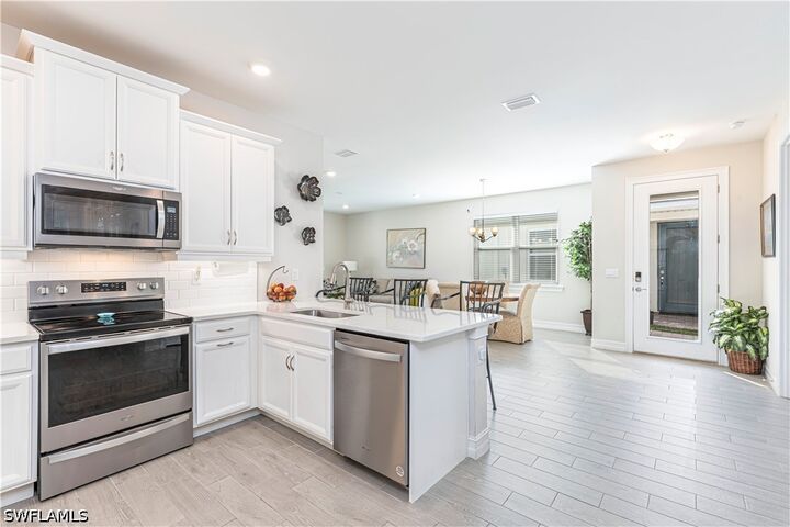 Property Photo:  1050 Enbrook Loop  FL 34114 