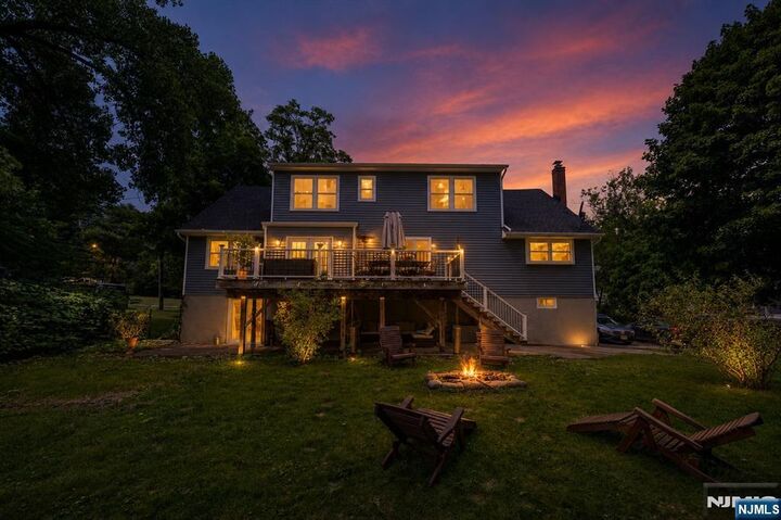 Property Photo:  375 Queens Court  NJ 07450 