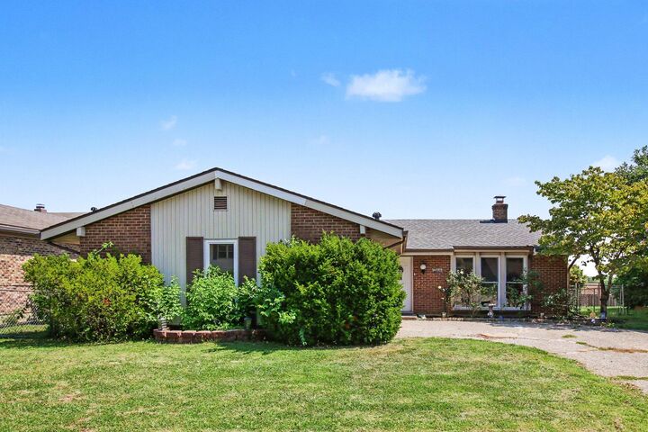 Property Photo: 205 Merravay Drive KY 41042