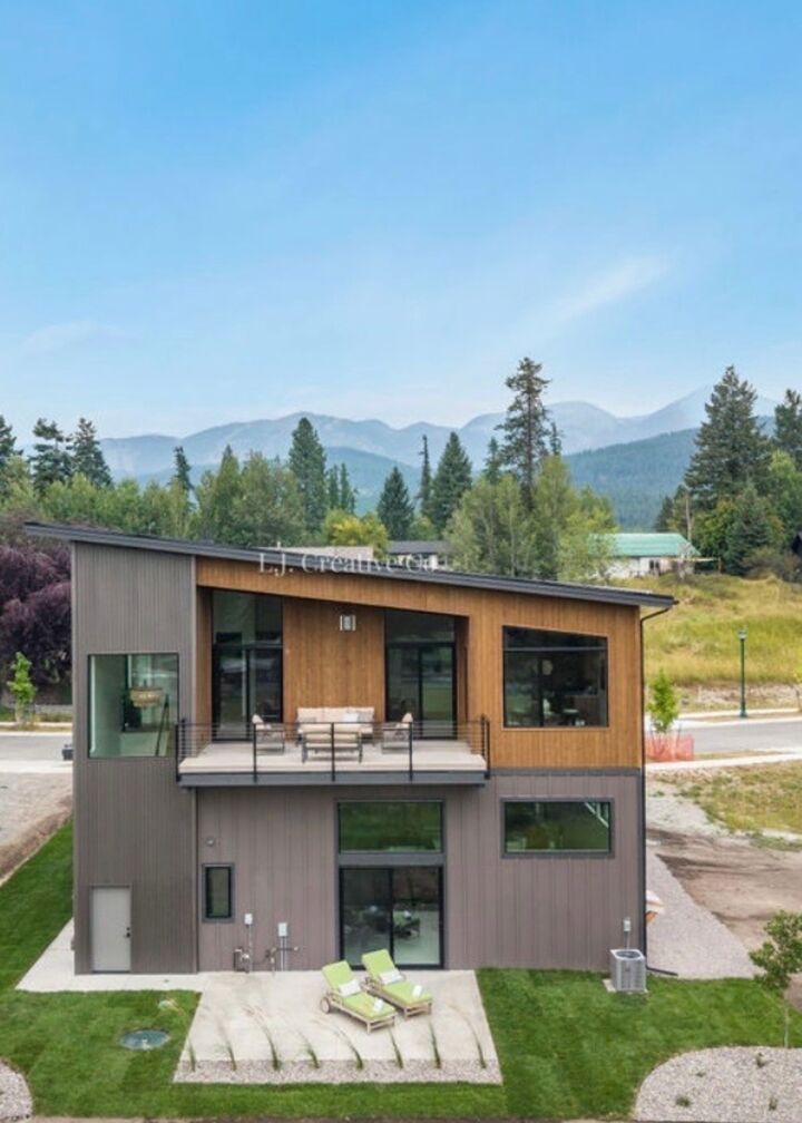 Property Photo:  817 Colorado Avenue  MT 59937 