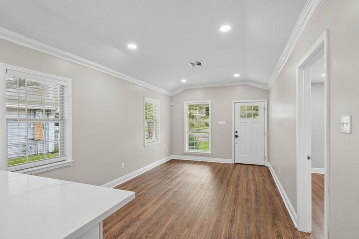 Property Photo:  8 Oakland Avenue  LA 70123 