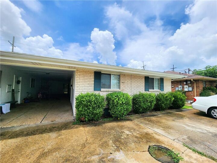 Property Photo:  111 Lambda Street 4  LA 70037 