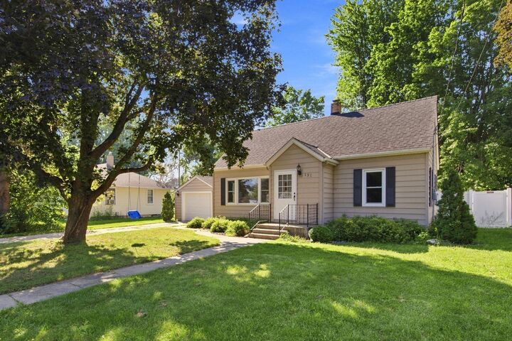 Property Photo:  131 Elm Street E  MN 55368 
