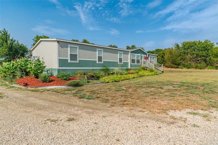 Property Photo:  5024 Dove Street  TX 75401 