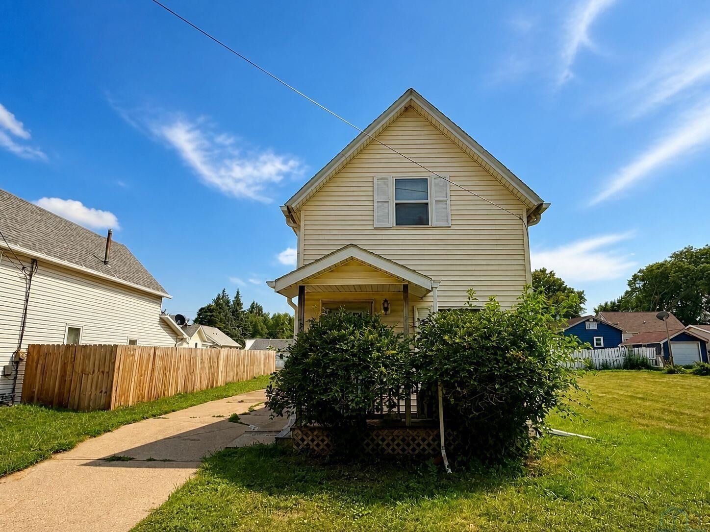 Property Photo: 2420 Marshall Avenue IA 51106