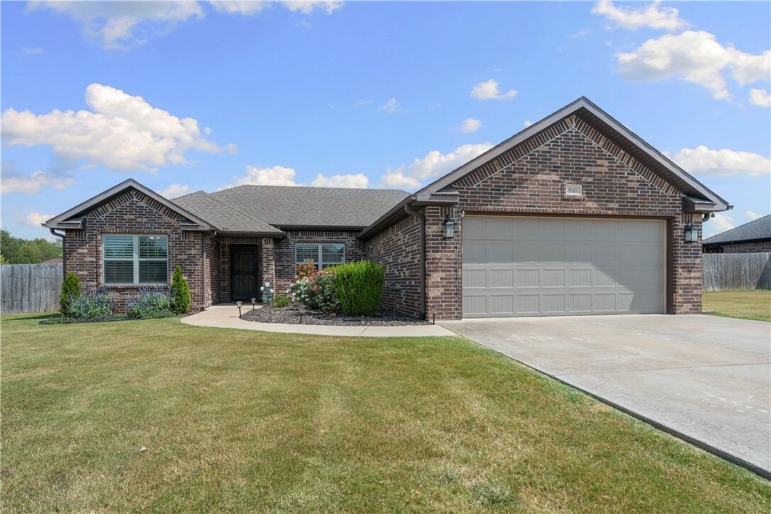 Property Photo:  840 Washburn Drive  AR 72751 