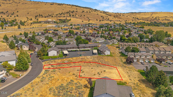 Property Photo: 0 N Hills Drive 904144 OR 97603