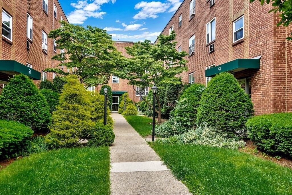 Property Photo:  43 Colborne Road 6  MA 02135 