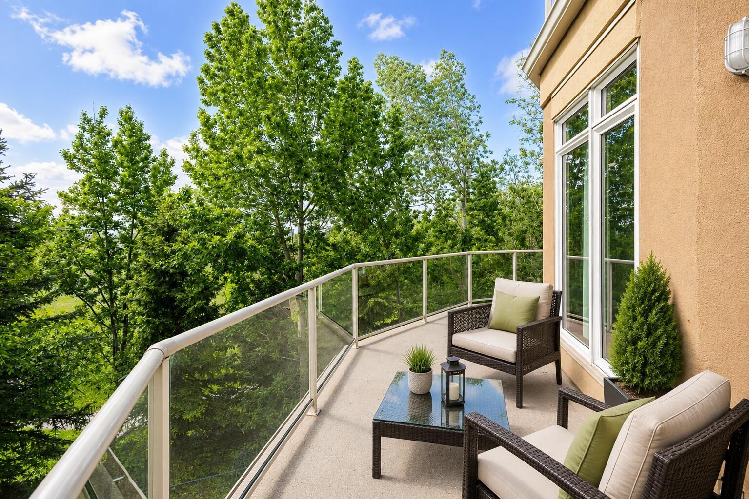 Property Photo:  10 Hemlock Crescent SW 306  AB T3C 2Z1 