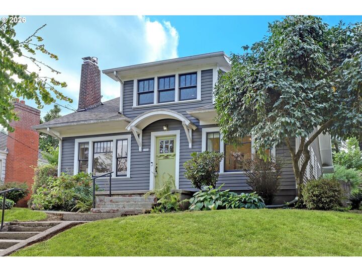 Property Photo: 3954 SE Ash St OR 97214