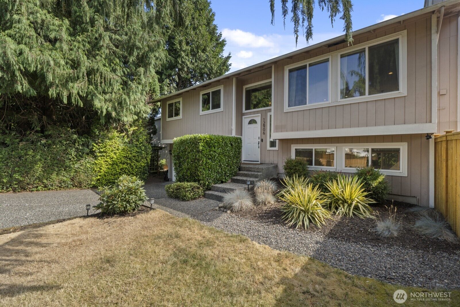 Property Photo: 12906 87th Ave NE WA 98034