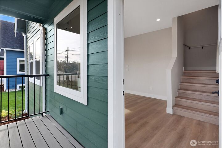 Property Photo:  506  Alabama Street  WA 98225 
