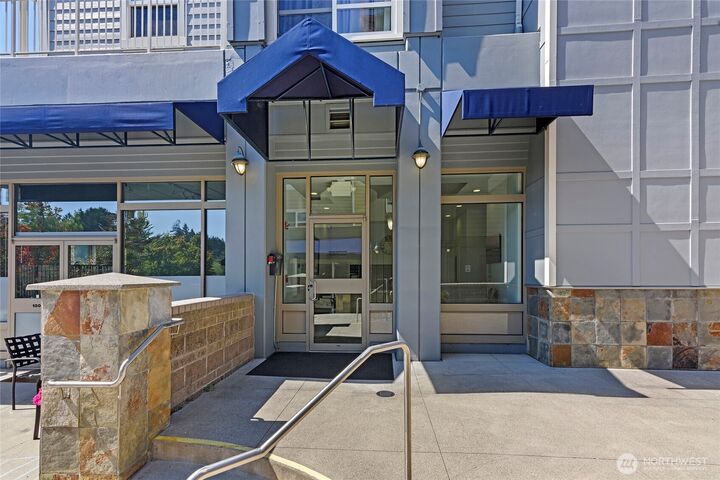 Property Photo: 300 High School Road NE 406 WA 98110