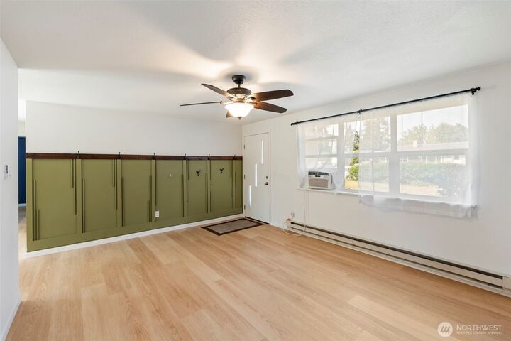 Property Photo:  8825  Quinault Drive NE  WA 98516 