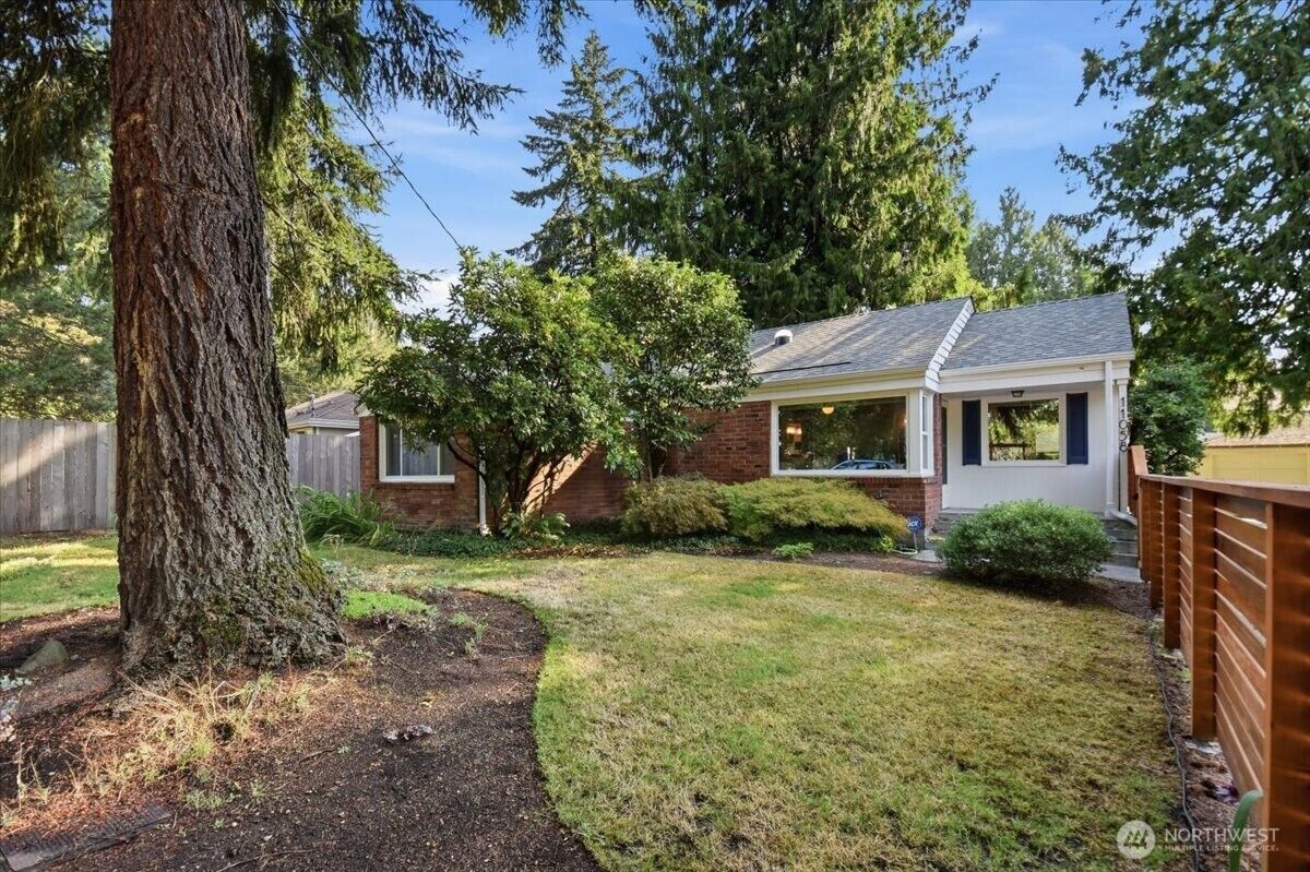 Property Photo:  11058  17th Avenue NE  WA 98125 