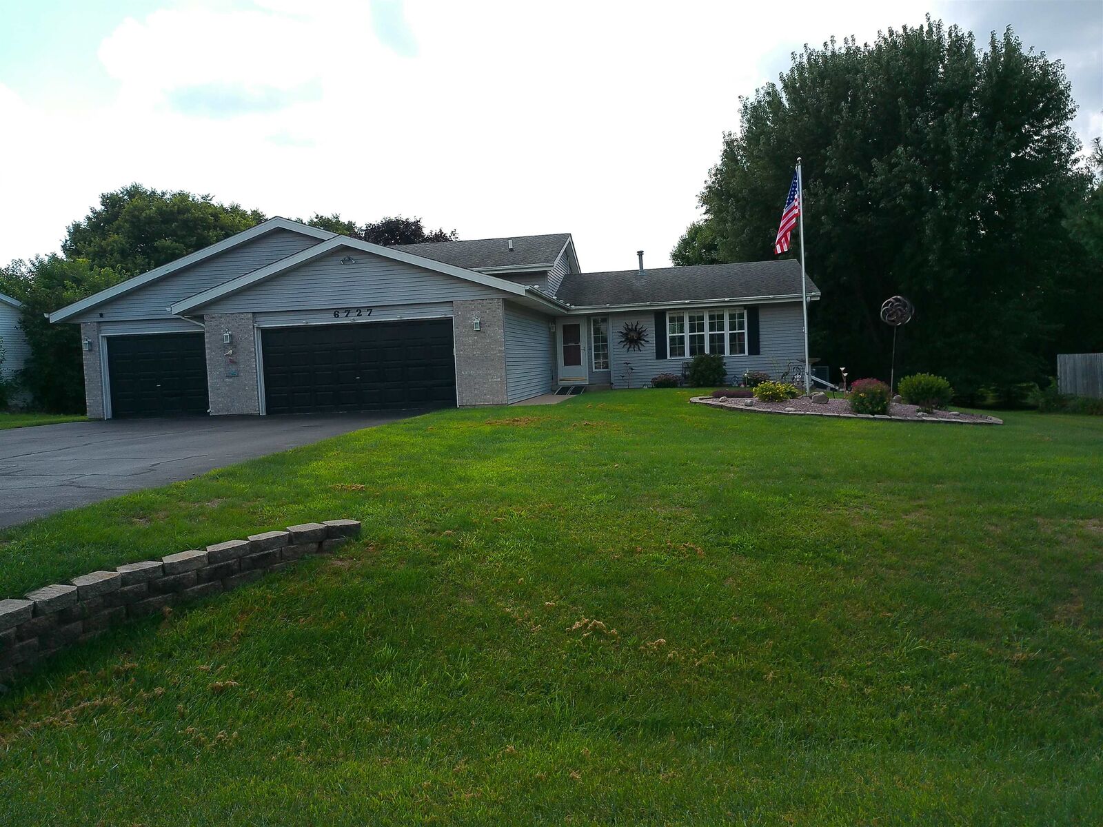 Property Photo: 6727 Sawmill Drive IL 61073
