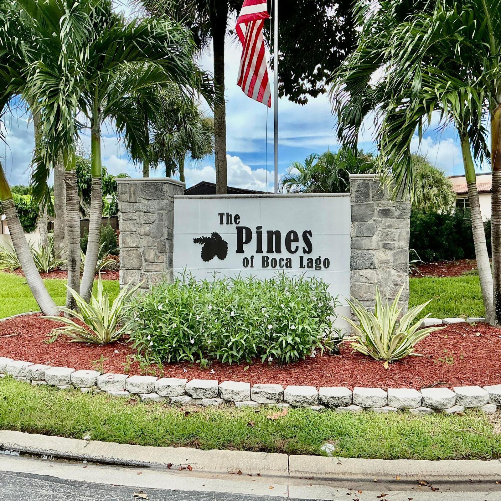 Property Photo: 9264 Vista Del Lago H FL 33428