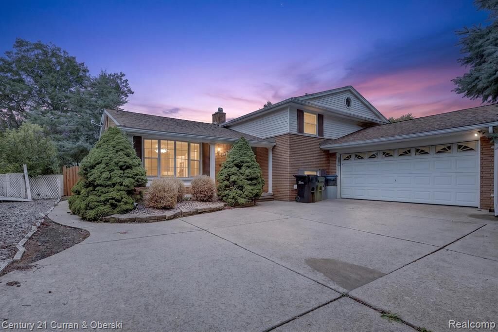 Property Photo: 4580 Parkside Boulevard MI 48101