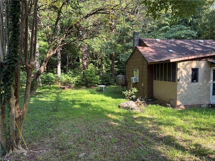 Property Photo: 307 Church Rd Rd VA 23690