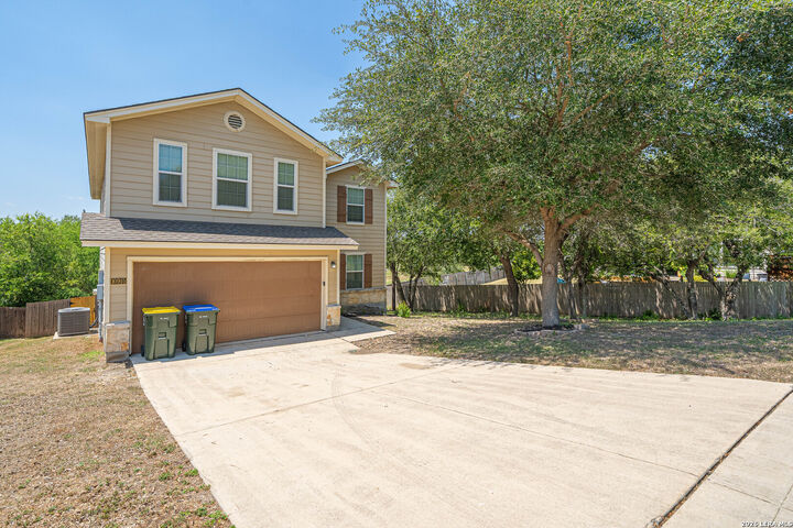Property Photo: 10915 Cimarron Cv TX 78148