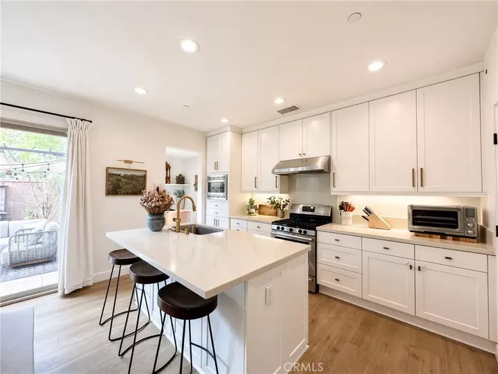 Property Photo:  67 Kestrel  CA 92618 