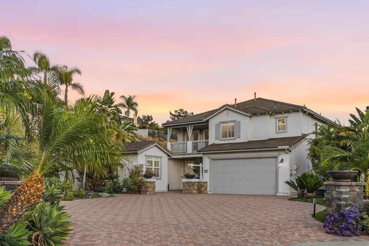 Property Photo:  851 Shadow Ridge Pl  CA 91914 