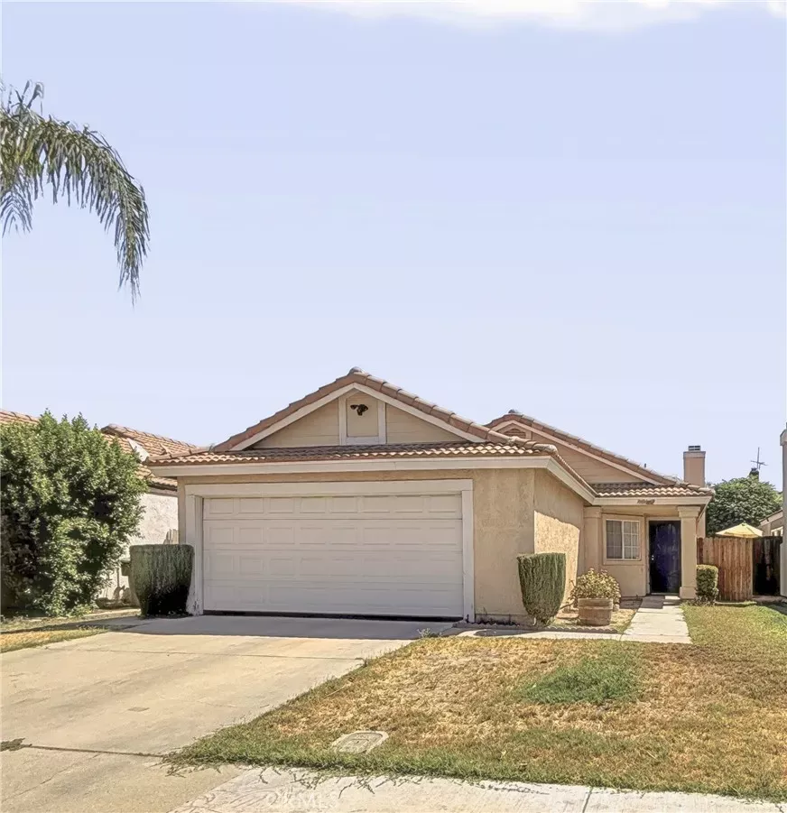 Property Photo:  1475 Almond  CA 92571 