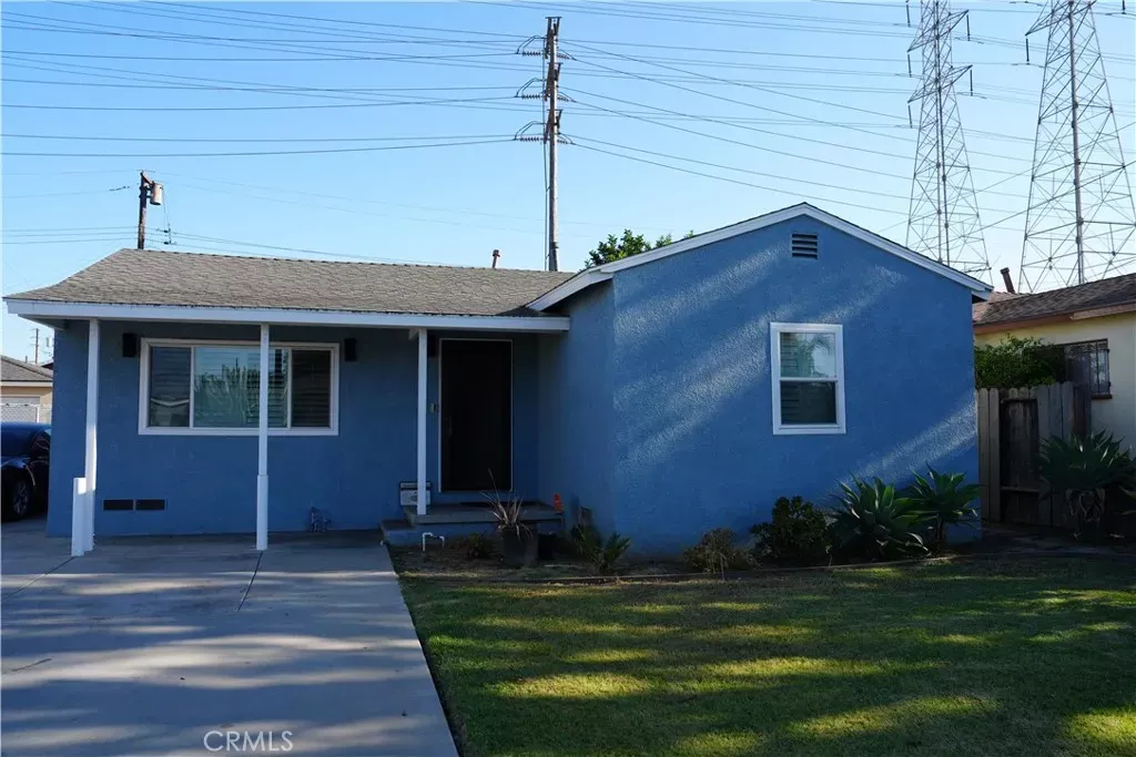 Property Photo:  8806 Walnut Street  CA 90706 