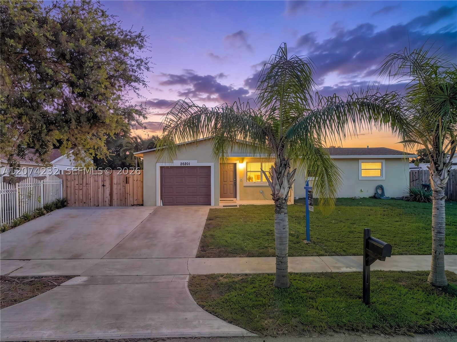 Property Photo: 26201 SW 125th Ave FL 33032
