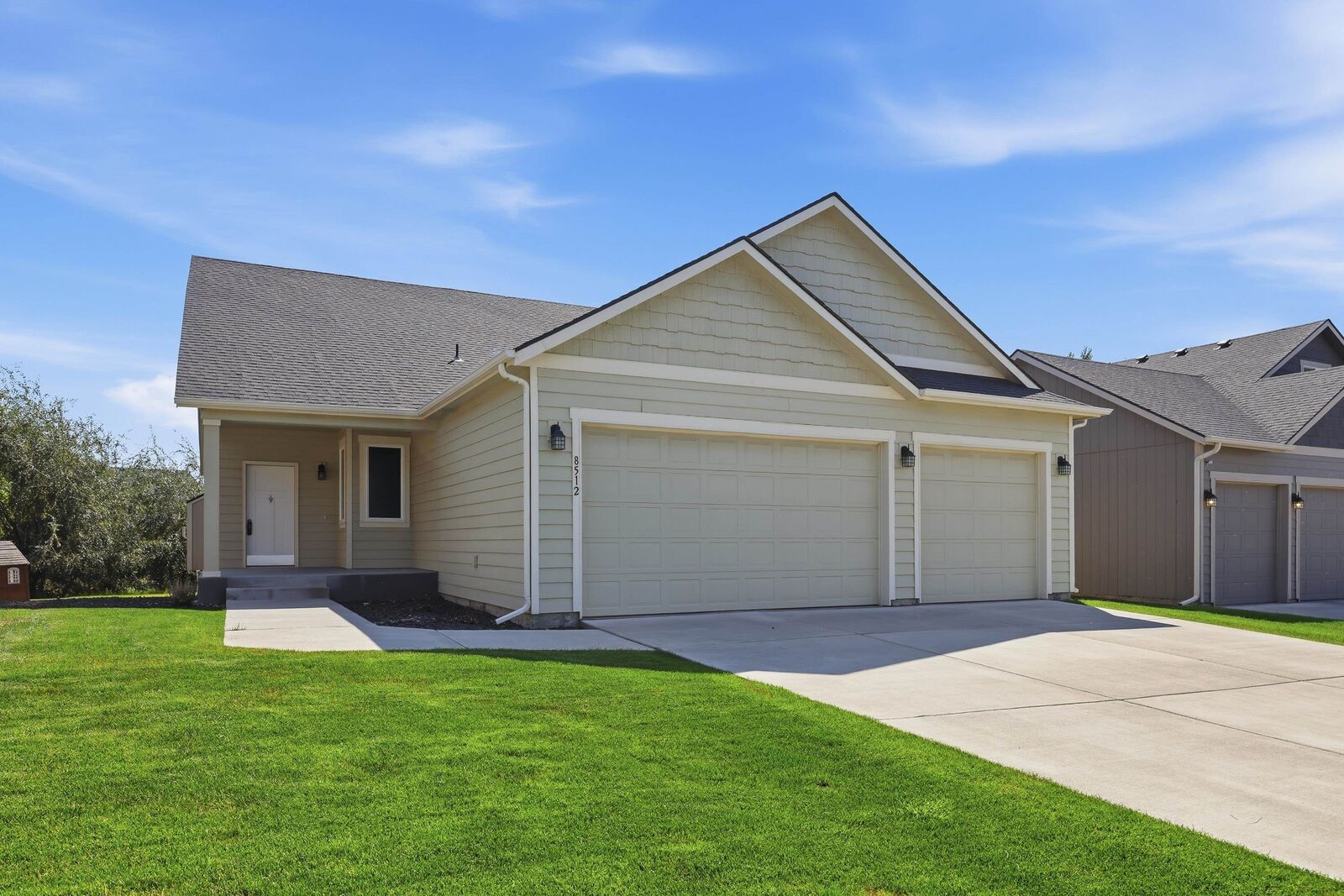 Property Photo: 8512 N Summerhill Ln WA 99208