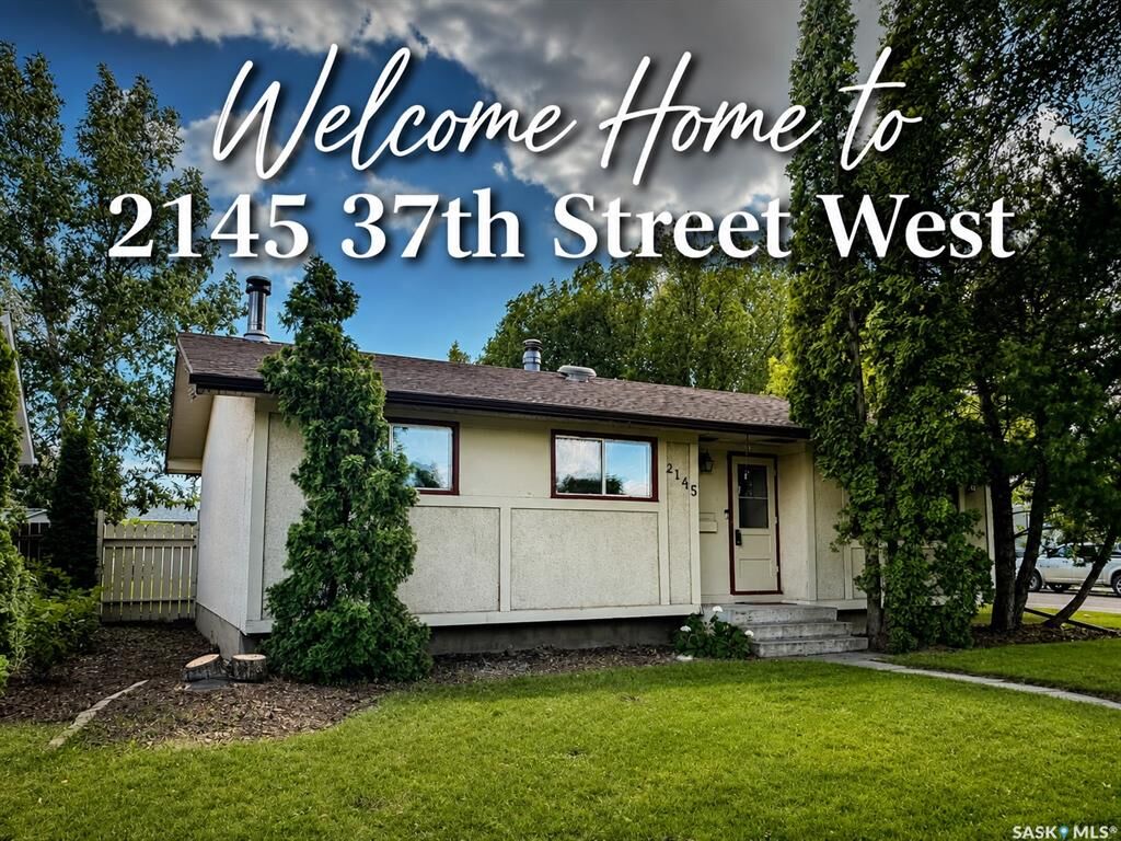 Property Photo:  2145 37th Street W  SK S7L 4E6 