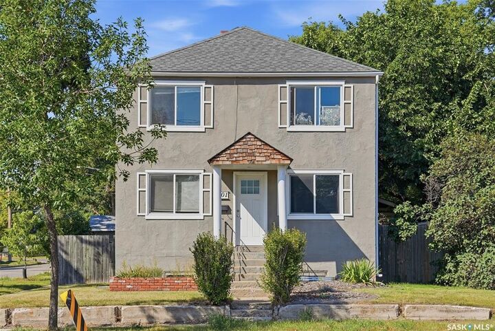 201 H Avenue N — photo 1