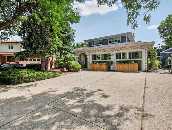 14 Fairlawn Court — photo 1