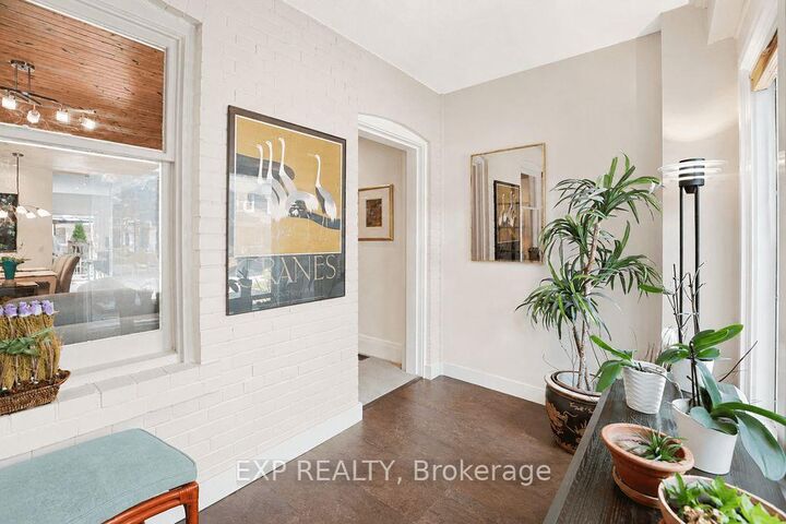 Property Photo: 379 Davisville Avenue ON M4S 1H4