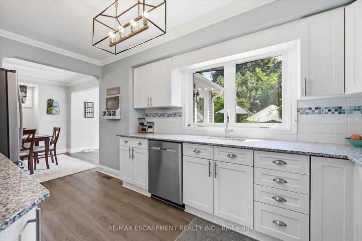 Property Photo: 6 Kerman Avenue ON L3M 3W4