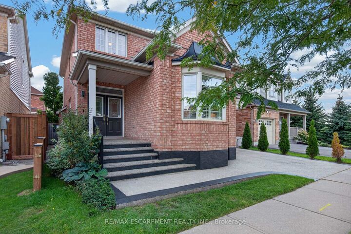 Property Photo: 755 Rayner Court ON L9T 0P1