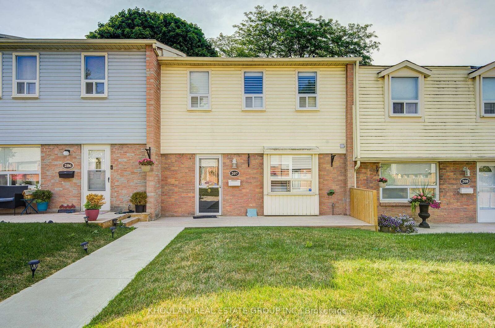 Property Photo:  1055 Shawnmarr Road 207  ON L5H 3V2 