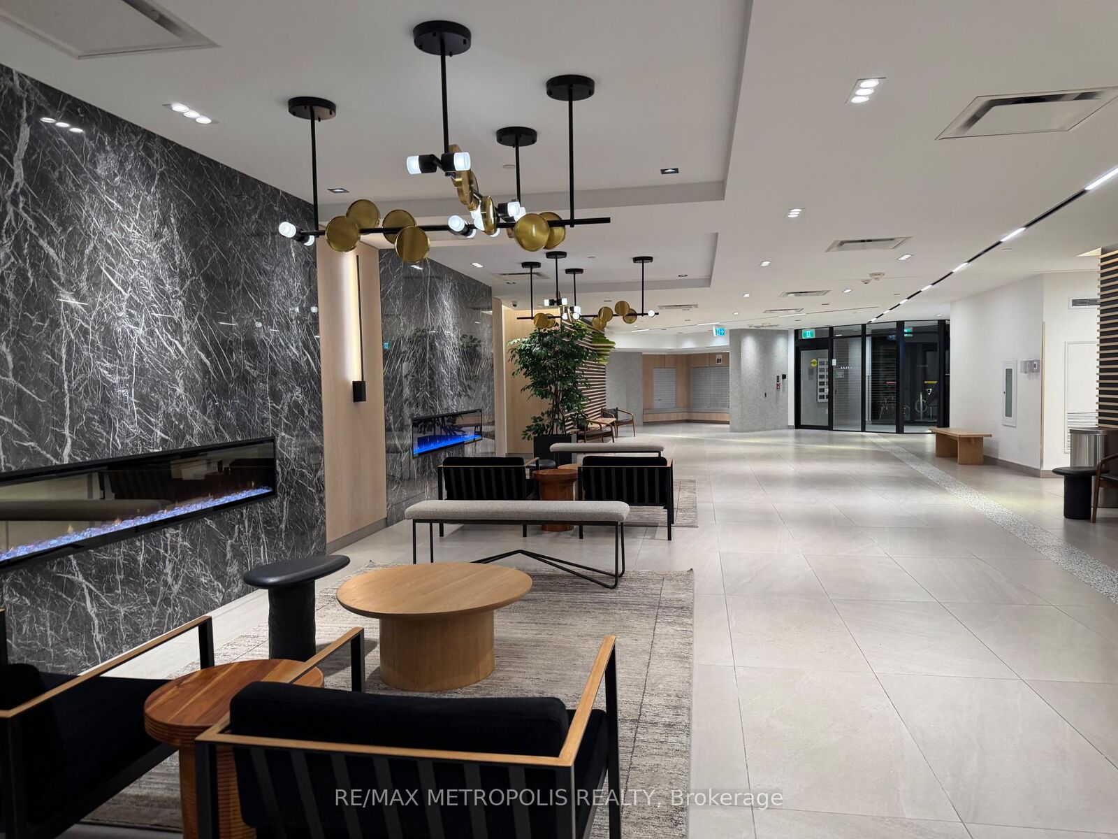 Property Photo:  60 George Butchart Drive 501  ON M3K 0E1 