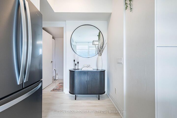 Property Photo:  1461 Lawrence Avenue W 609  ON M6L 0A6 