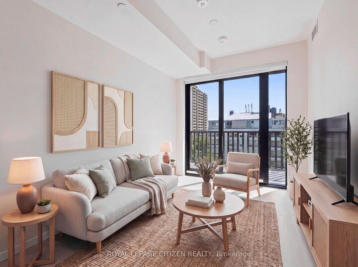 Property Photo:  109 Erskine Avenue 906  ON M4P 0G8 