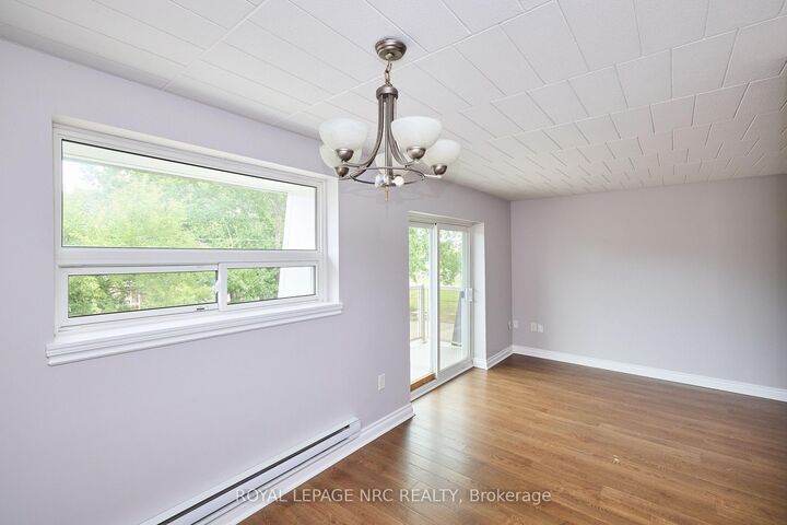 Property Photo:  98 Woodlawn Road 11  ON L3C 3J5 