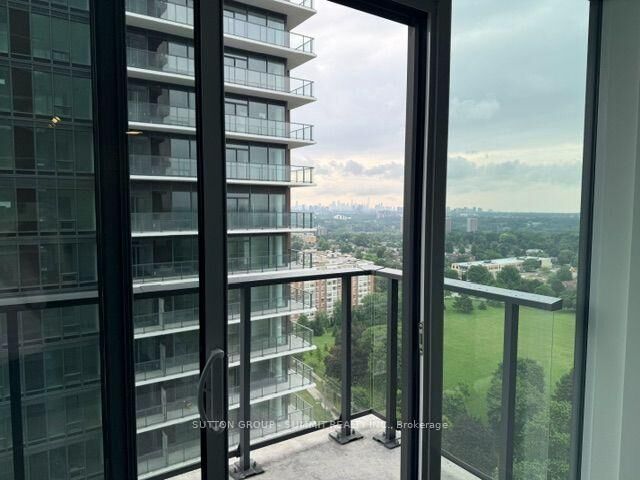 Property Photo: 4010 Eglinton Avenue W 1807 ON M9A 0G5