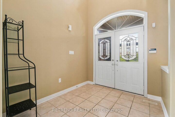 Property Photo: 36 Sandringham Drive ON L4N 0J9