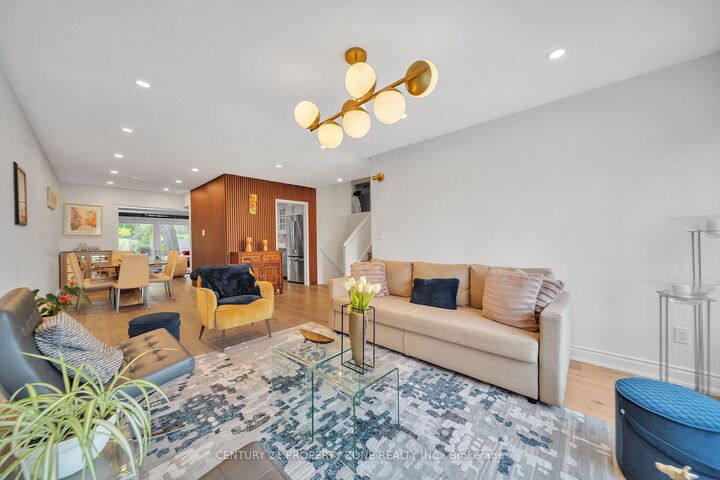Property Photo: 122 Vista Boulevard ON L5M 1V9